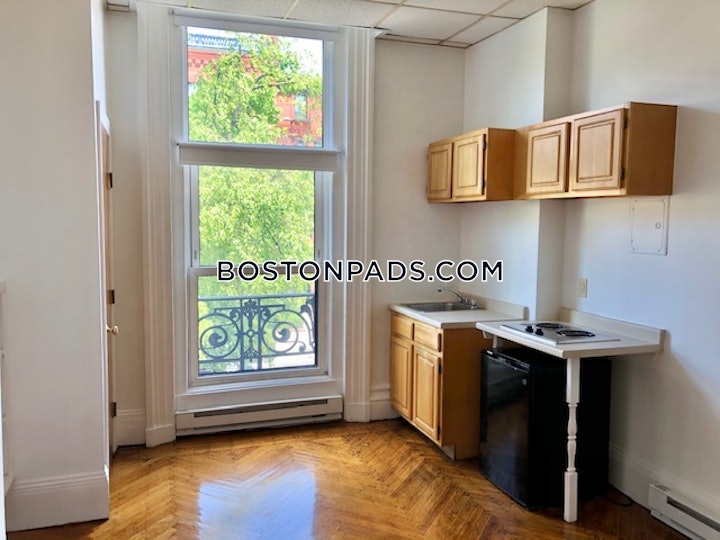 back-bay-apartment-for-rent-studio-1-bath-boston-2095-4594226 