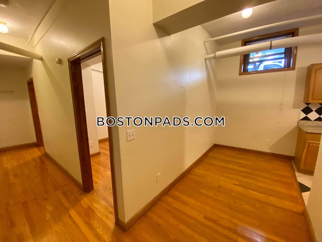 Boston - $4,850 /mo