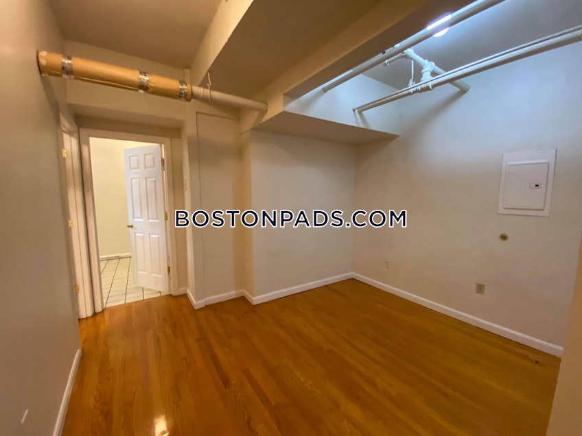 Boston - $2,950 /month