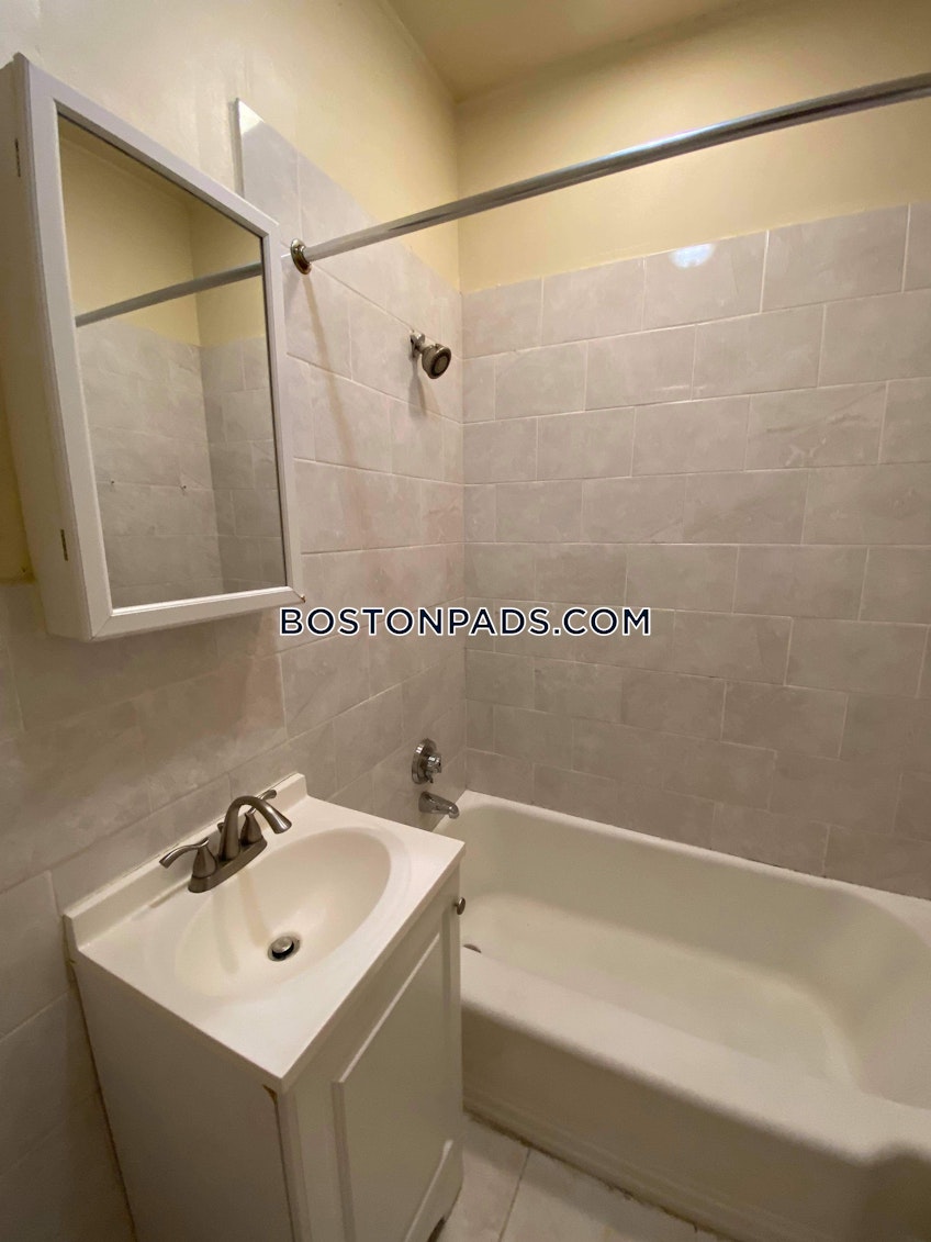 Boston - $2,300 /month