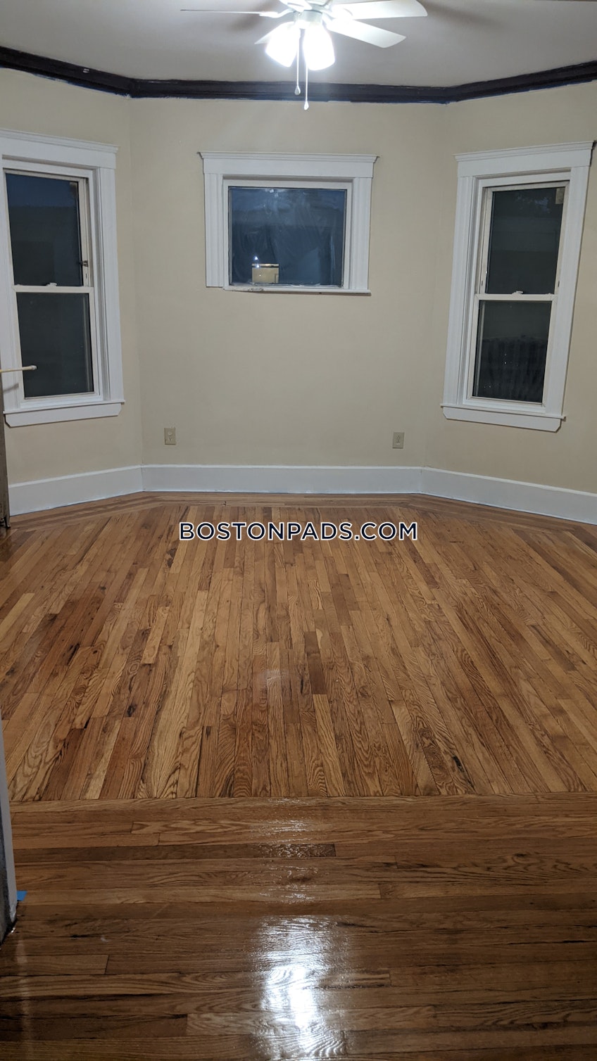 Boston - $3,000 /month