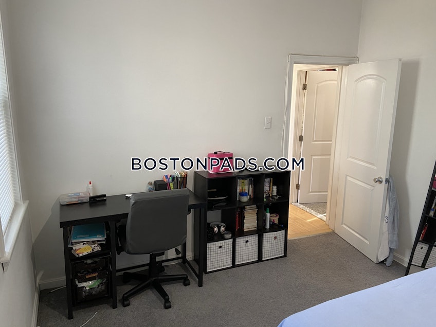 Boston - $3,300 /month