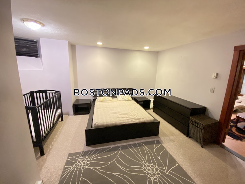 Boston - $4,100 /month