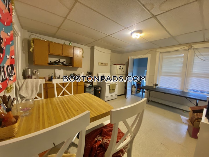 mission-hill-apartment-for-rent-4-bedrooms-1-bath-boston-4500-4622090 