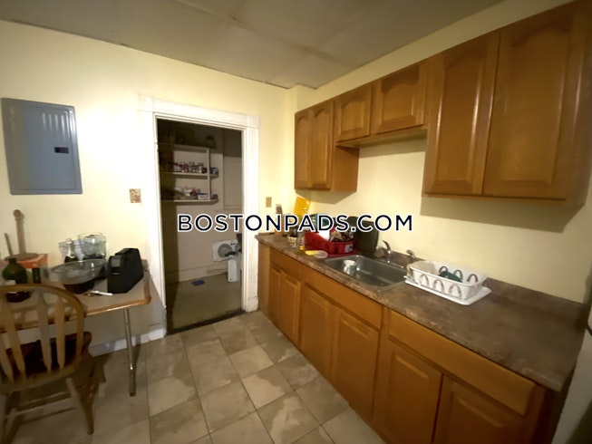 Roxbury Crossing - $4,500 /mo