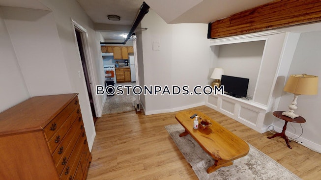 Boston - $2,250 /mo