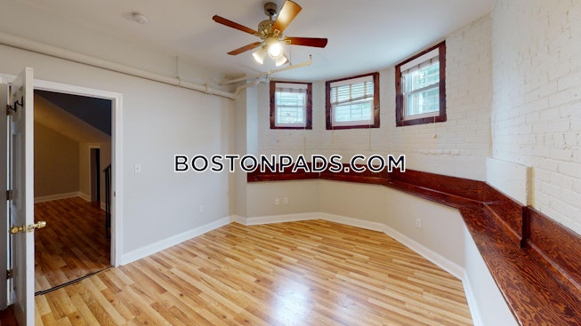 Boston - $5,100 /mo