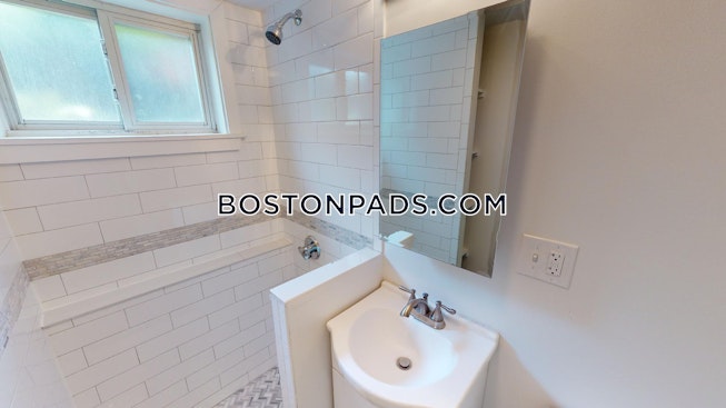 Boston - $3,300 /mo