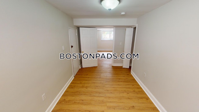 Boston - $3,300 /mo