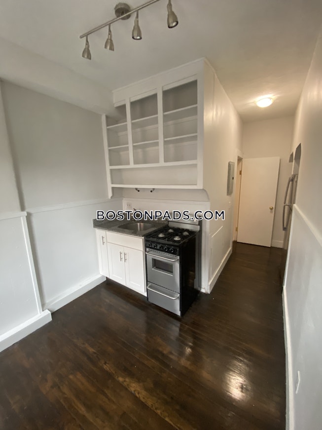 Cambridge - $2,950 /mo