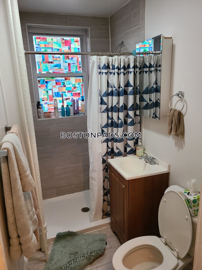 Boston - $2,950 /mo