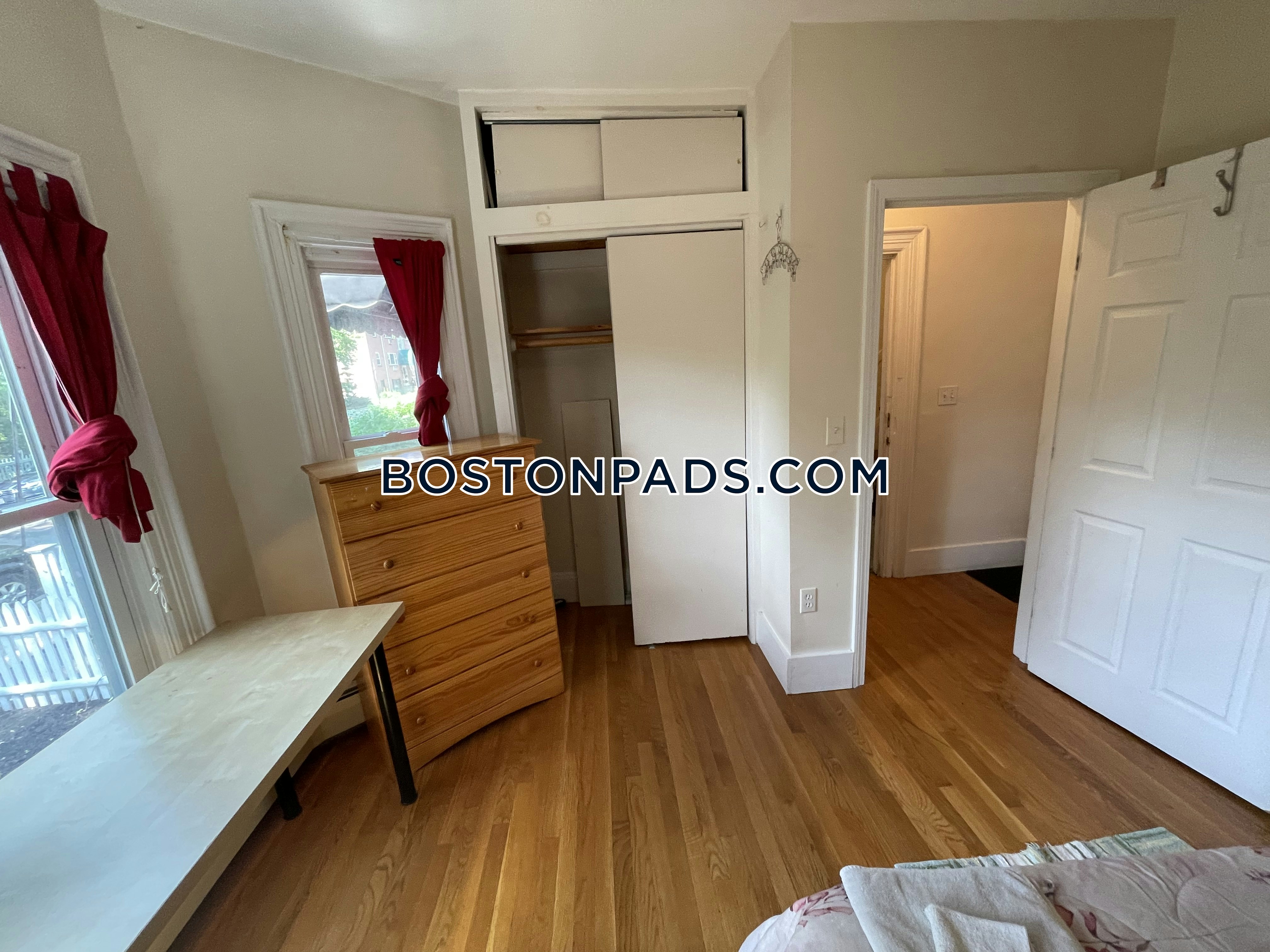 Cambridge - $2,750