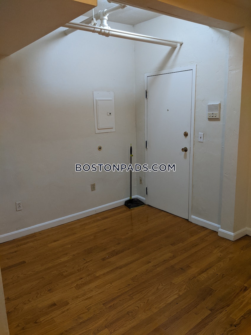 Boston - $2,950 /month