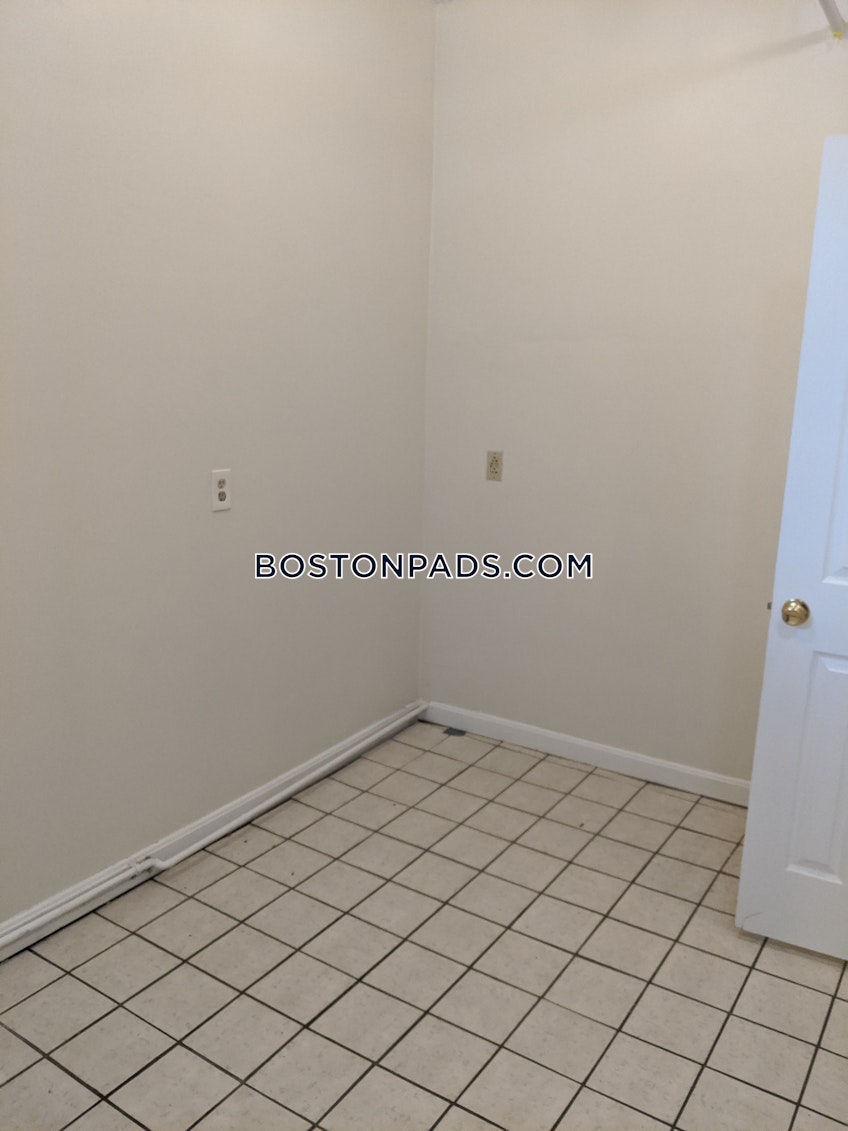 Boston - $2,950 /month