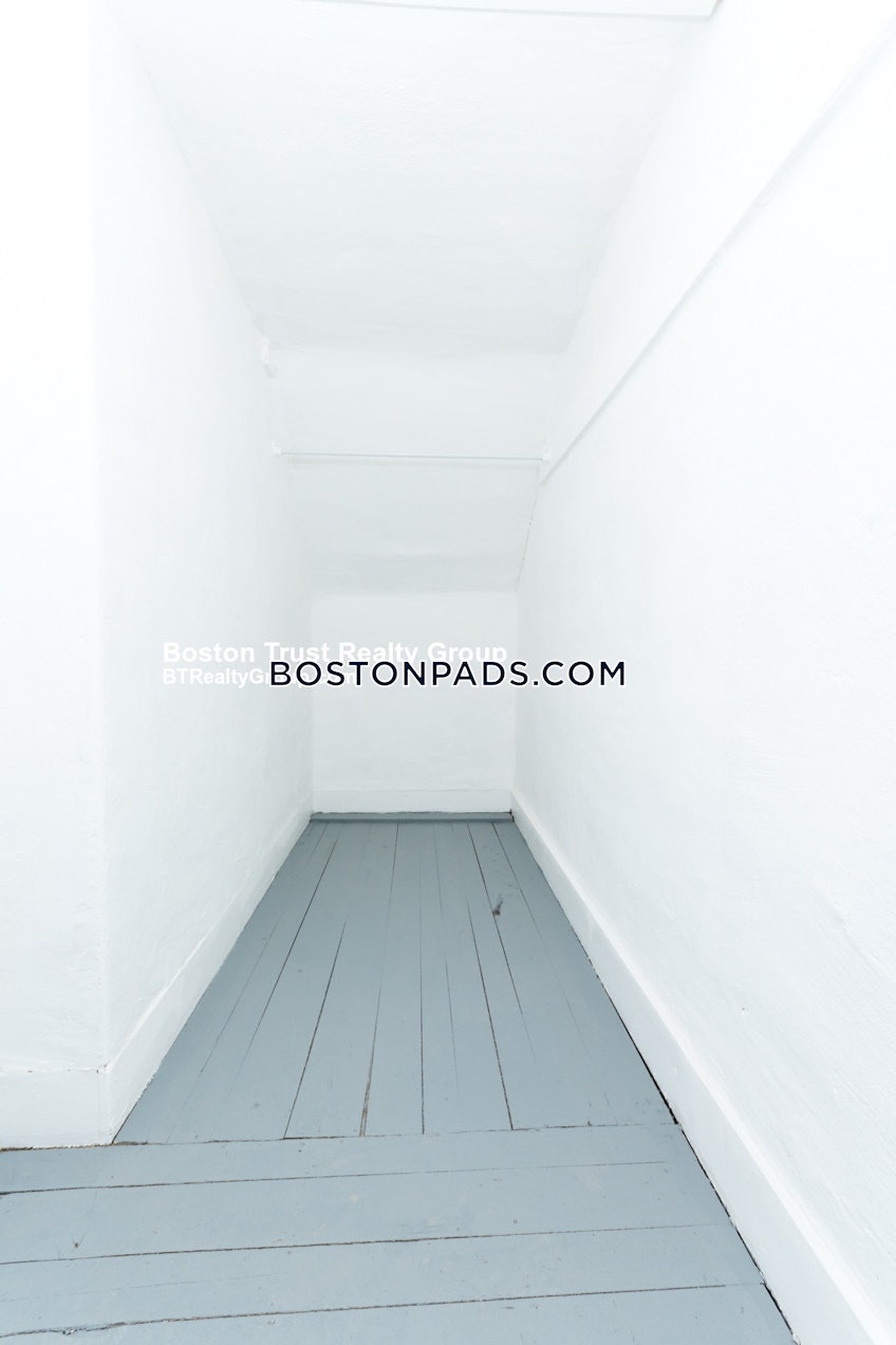 Boston - $2,250 /month