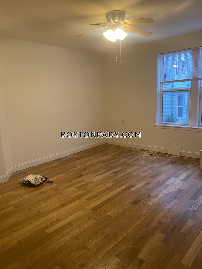 Boston - $1,800 /mo