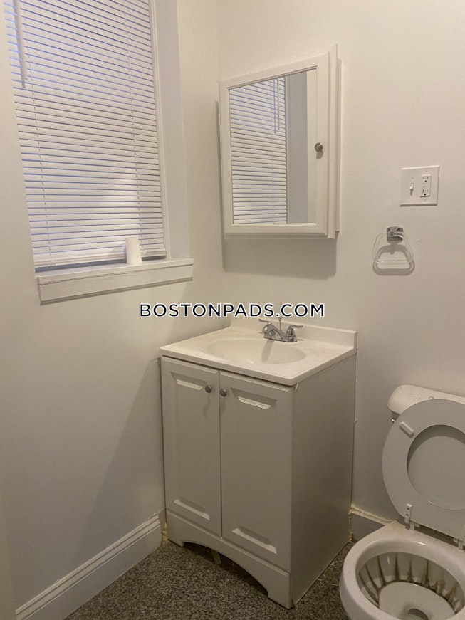 Boston - $1,800 /mo