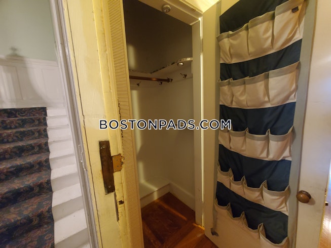 Boston - $2,500 /mo