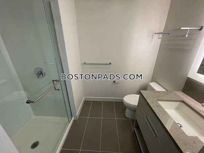 Boston - $5,752 /mo