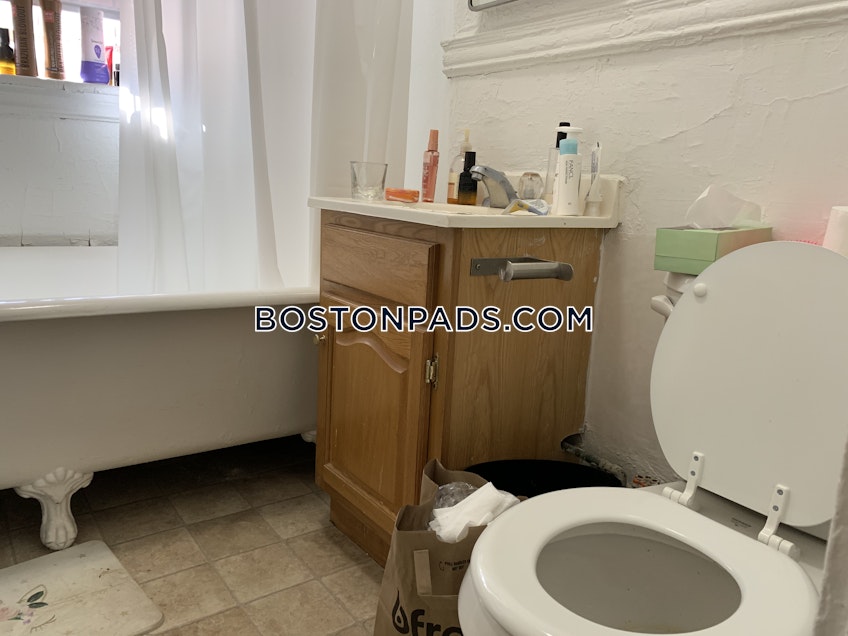 Boston - $1,995 /month