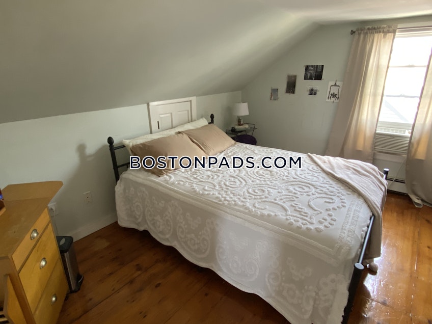 Boston - $3,000 /month