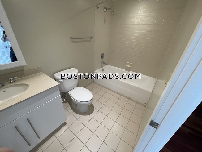 Boston - $10,000 /mo