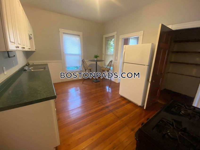 Boston - $3,425 /month