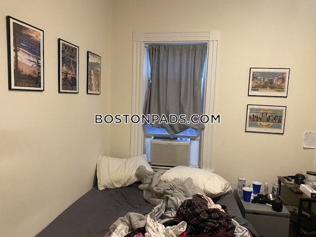 Boston - $2,700 /mo