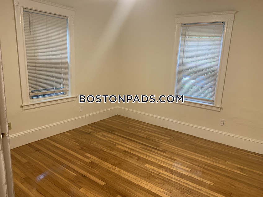 Boston - $3,200 /month