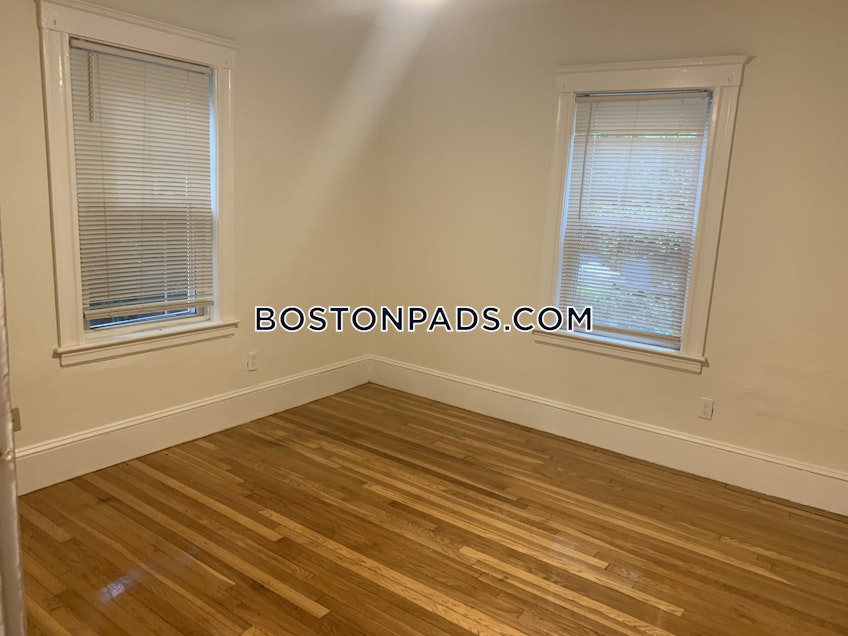 Boston - $3,200 /month