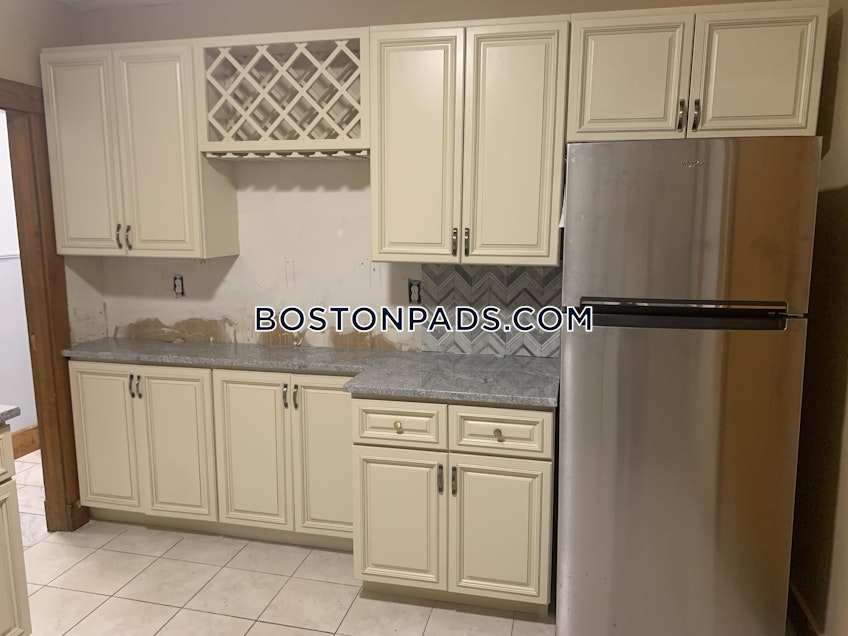 Boston - $3,200 /month