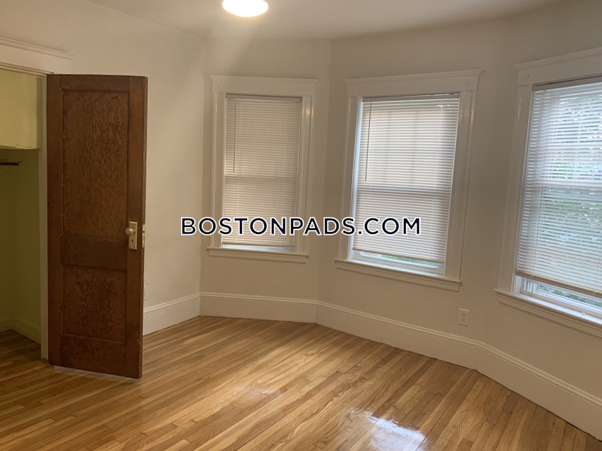 Boston - $3,200 /month