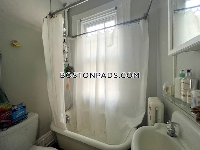 Boston - $4,000 /mo