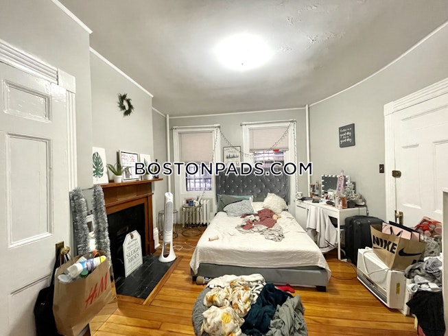 Boston - $4,000 /mo