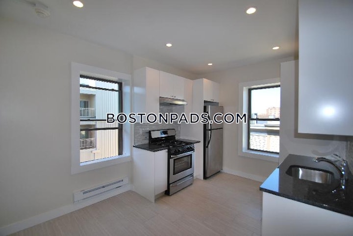 dorchester-apartment-for-rent-3-bedrooms-1-bath-boston-2800-4607286 