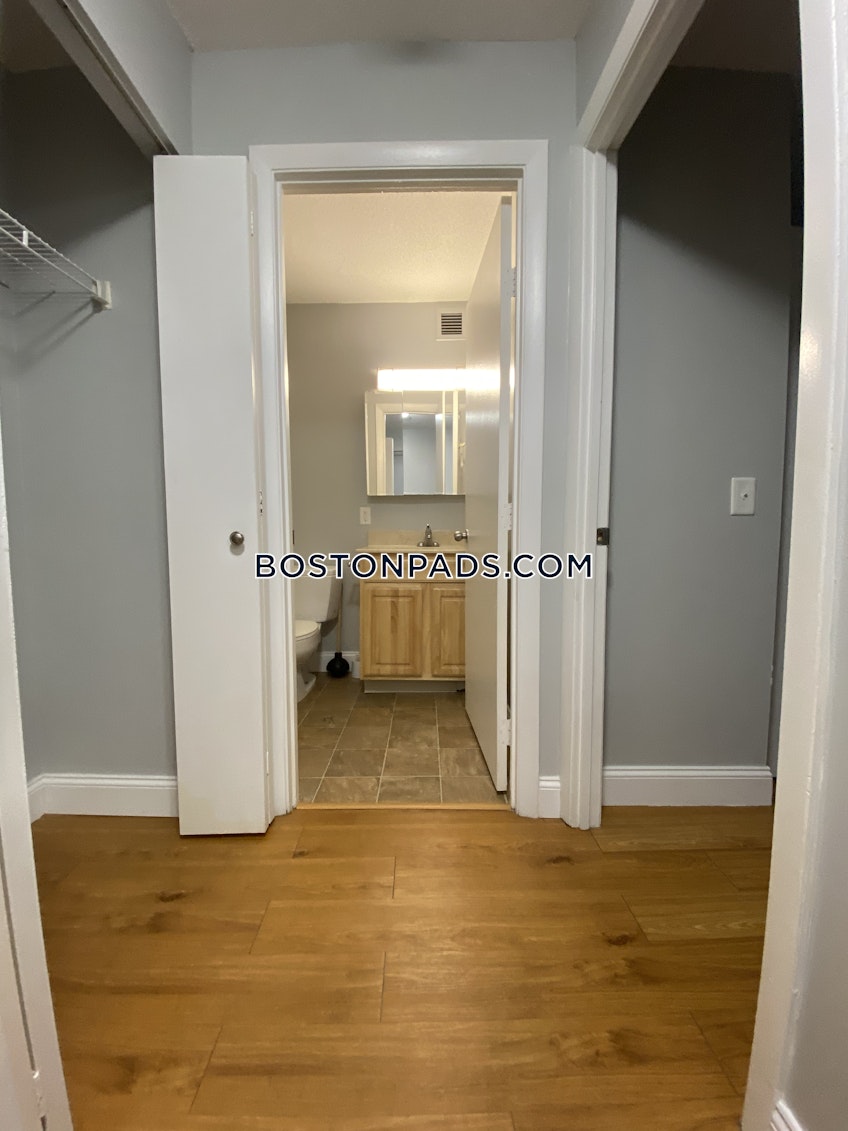 Boston - $2,783 /month