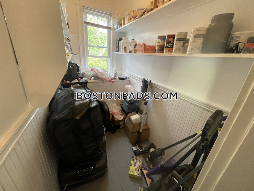 Boston - $3,300 /month