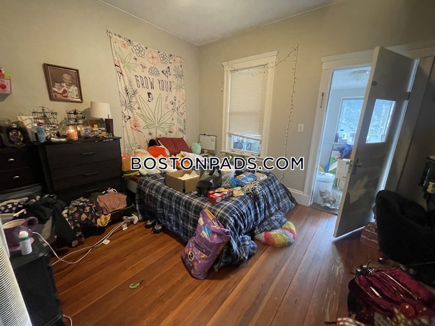 Boston - $3,300 /month