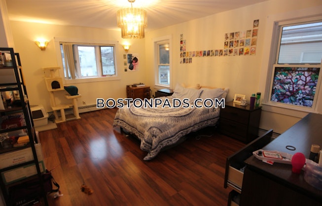 Boston - $4,200 /mo