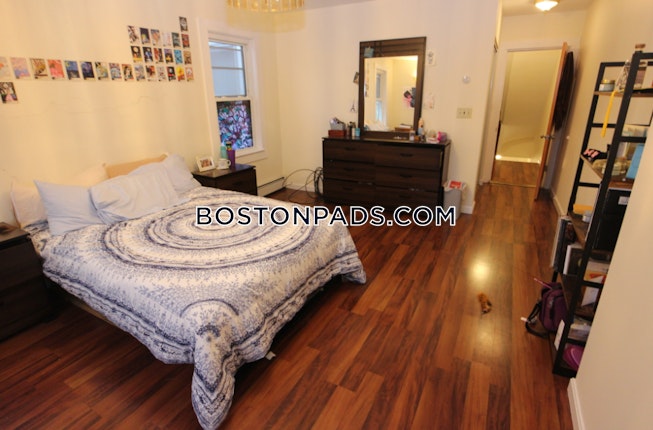 Boston - $4,200 /mo