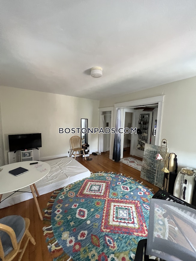 Boston - $2,195 /mo