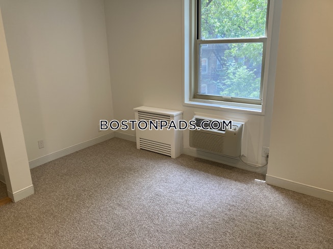 Boston - $2,629 /mo