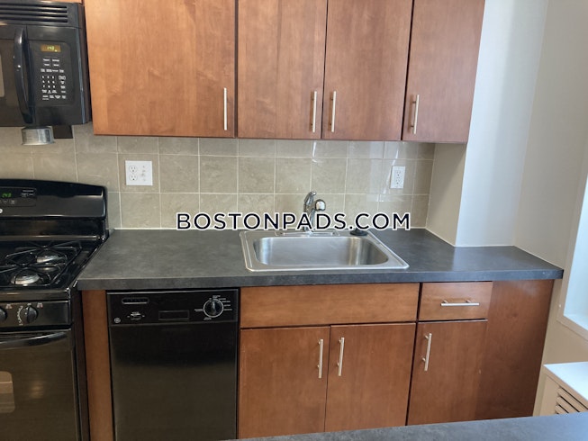 Boston - $2,629 /mo