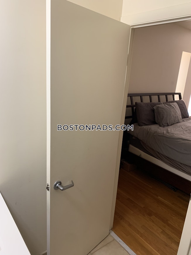 Boston - $2,300 /mo