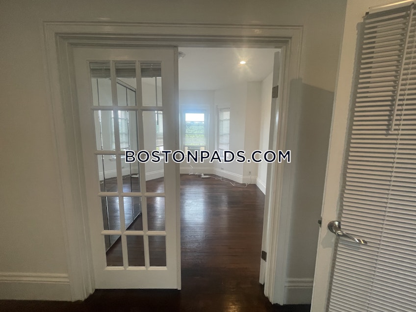 Boston - $2,500 /month