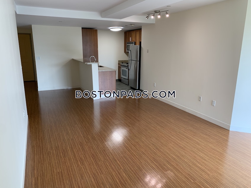 Boston - $3,184 /month