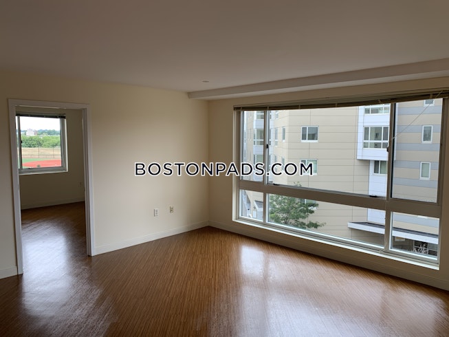 Boston - $3,167 /mo