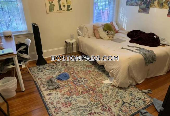 Boston - $5,000 /mo