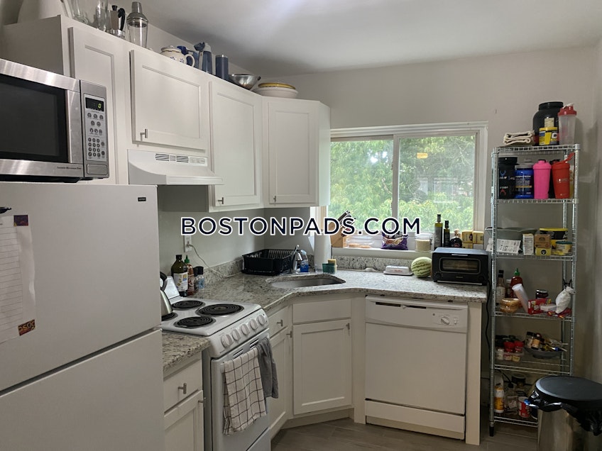 Boston - $3,000 /month