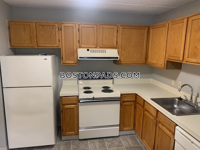 Boston - $2,520 /mo